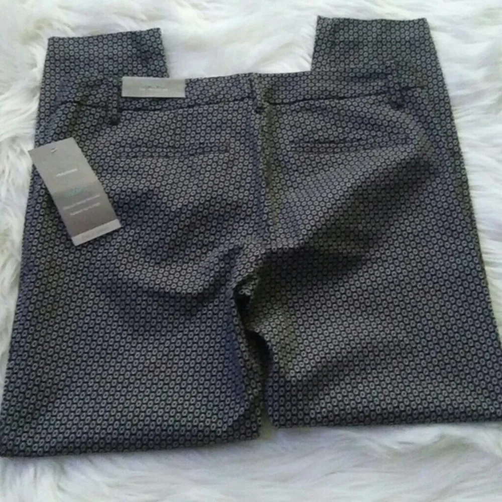 Maurices The Smart Diamond Patterned Round The Clock Skinny Ankle Pant - Picture 4 of 7